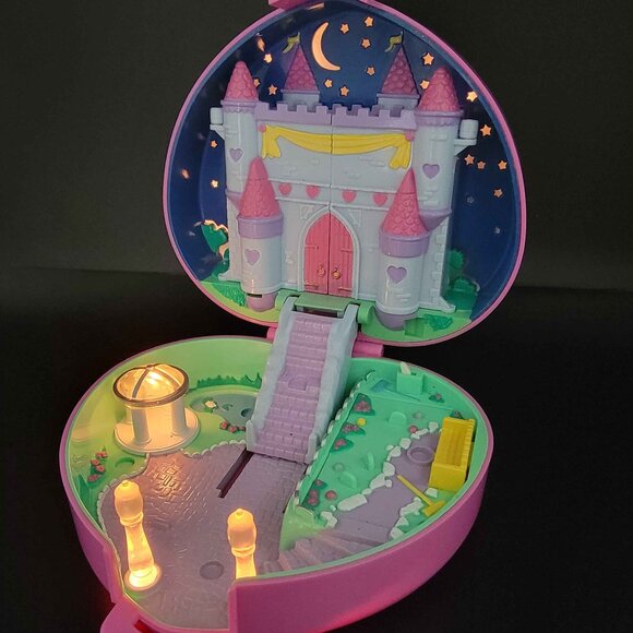 Vintage Polly Pocket Light Up Castle 1992 Pink Heart Compact Bluebird 5" Case - Picture 8 of 8